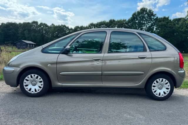 Citroën Xsara Picasso (2008) thumbnail 3