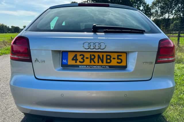 Audi A3 (2011) thumbnail 6
