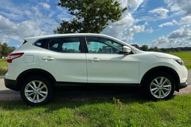Nissan Qashqai (2014) thumbnail 4
