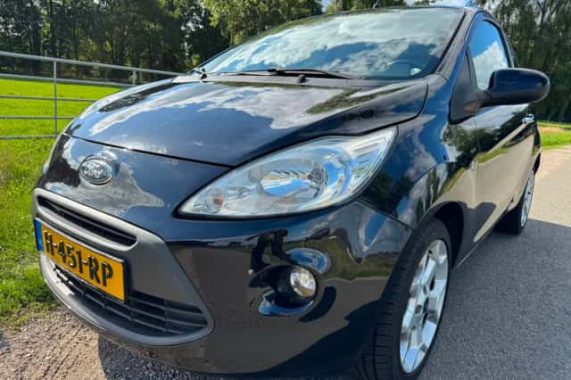 Ford Ka (2011) thumbnail 1