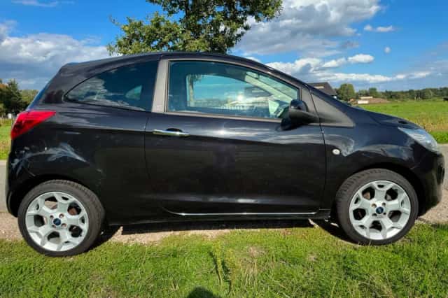 Ford Ka (2011) thumbnail 4