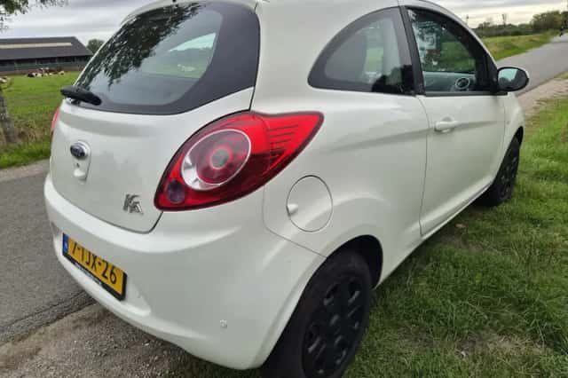 Ford Ka (2014) thumbnail 2