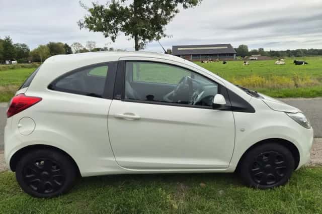 Ford Ka (2014) thumbnail 4