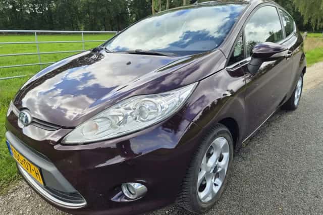 Ford Fiesta (2009) thumbnail 1