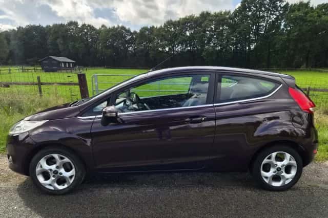 Ford Fiesta (2009) thumbnail 3