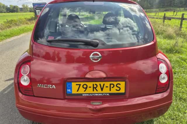 Nissan Micra (2005) thumbnail 6