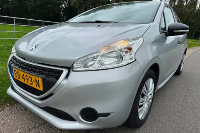 Peugeot 208 (2014) thumbnail 1