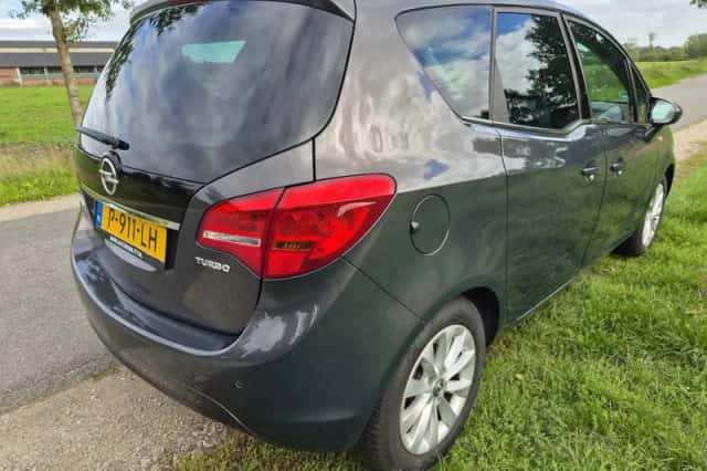 Opel Meriva (2016) thumbnail 2
