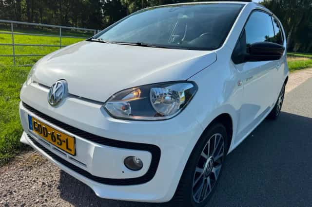 Volkswagen Up! (2014) thumbnail 1