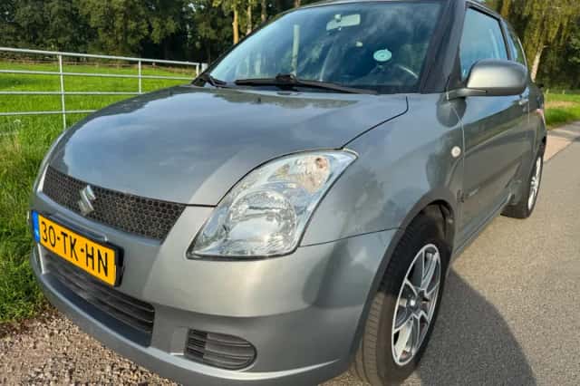 Suzuki Swift (2006) thumbnail 1