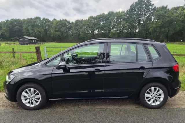 Volkswagen Golf Sportsvan (2014) thumbnail 3