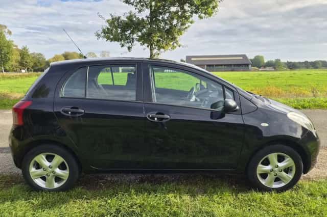 Toyota Yaris (2009) thumbnail 4