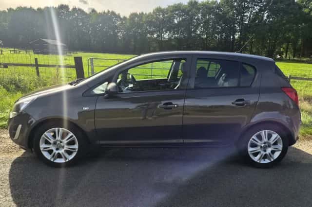 Opel Corsa (2014) thumbnail 3