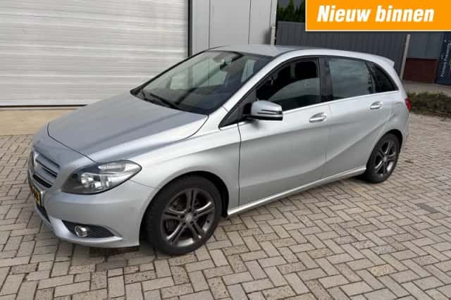 Mercedes-Benz B-Klasse (2013) thumbnail 1