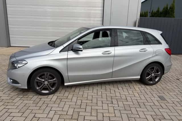 Mercedes-Benz B-Klasse (2013) thumbnail 2