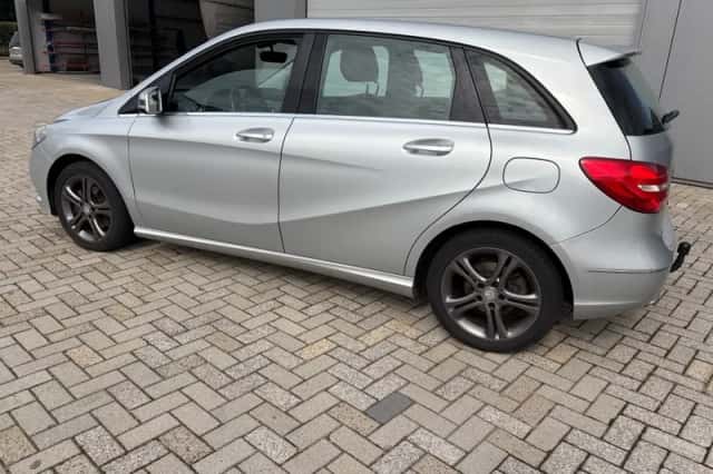Mercedes-Benz B-Klasse (2013) thumbnail 3