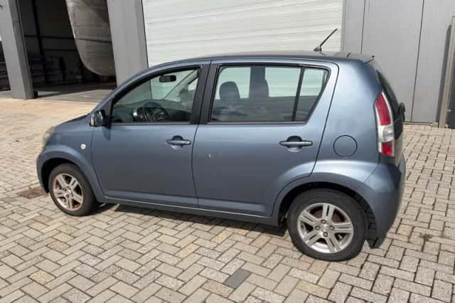 Daihatsu SIRION (2010) thumbnail 3