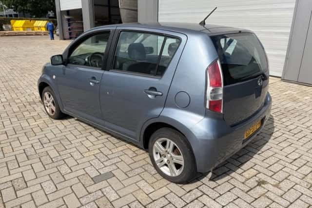 Daihatsu SIRION (2010) thumbnail 4