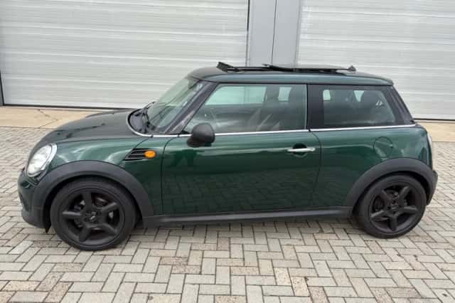 MINI One (2011) thumbnail 2