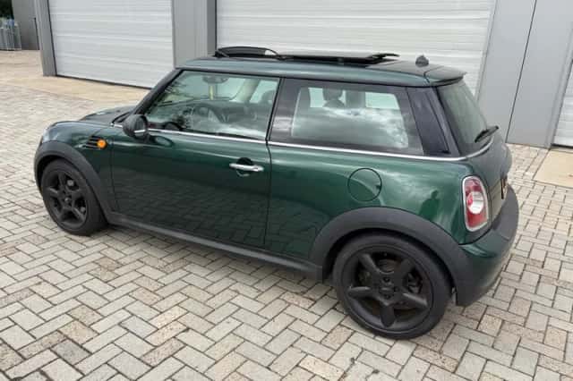 MINI One (2011) thumbnail 3
