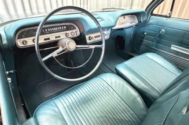 Chevrolet Corvair (1963) thumbnail 3