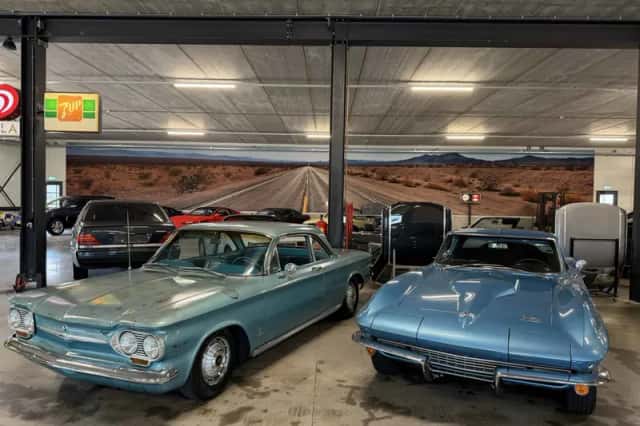 Chevrolet Corvair (1963) thumbnail 5