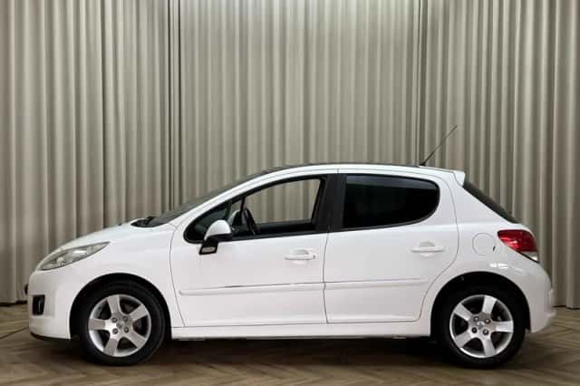 Peugeot 207 (2011) thumbnail 4