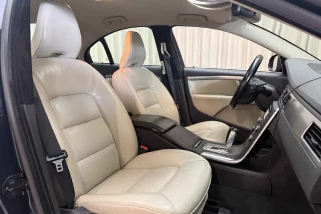 Volvo S80 (2010) thumbnail 3