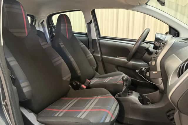 Peugeot 108 (2014) thumbnail 3