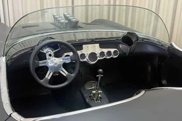 Chevrolet Corvette (1955) thumbnail 6