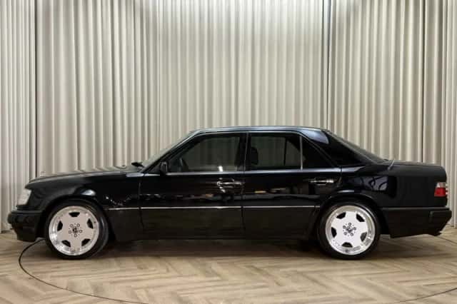 Mercedes-Benz E-Klasse (1992) thumbnail 5