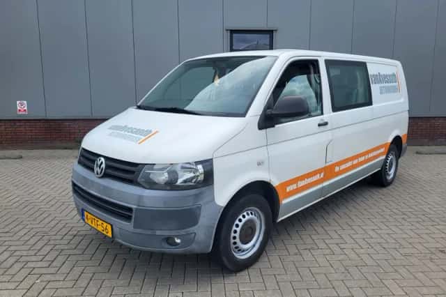 Volkswagen Transporter (2012) thumbnail 1