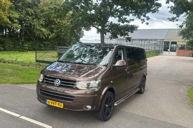 Volkswagen Transporter (2012) thumbnail 1