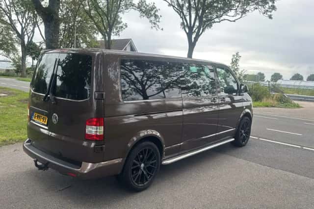 Volkswagen Transporter (2012) thumbnail 6