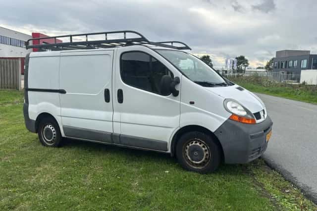 Renault Trafic (2005) thumbnail 3