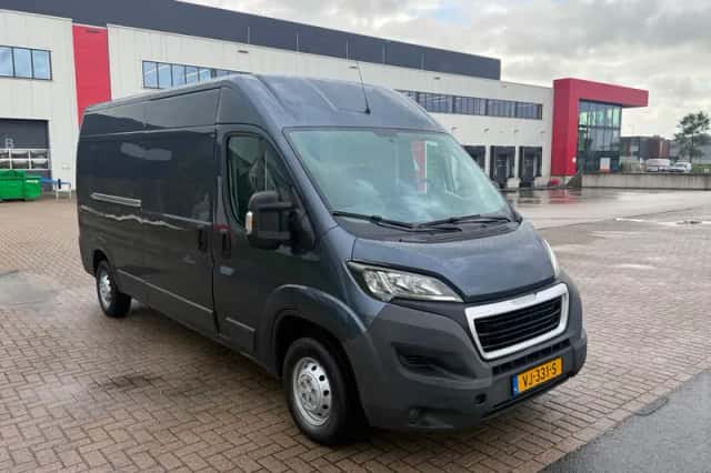Peugeot Boxer (2014) thumbnail 1