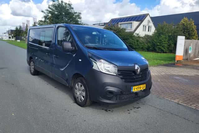 Renault Trafic (2017) thumbnail 2