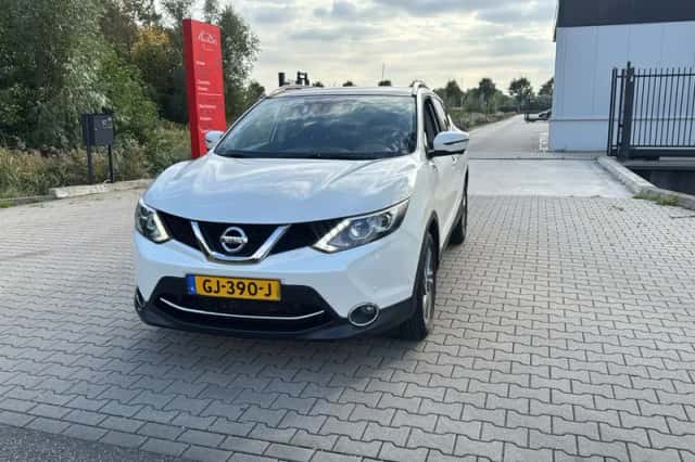 Nissan Qashqai (2015) thumbnail 1