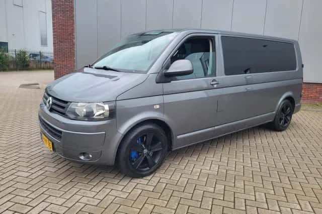 Volkswagen Transporter (2010) thumbnail 3