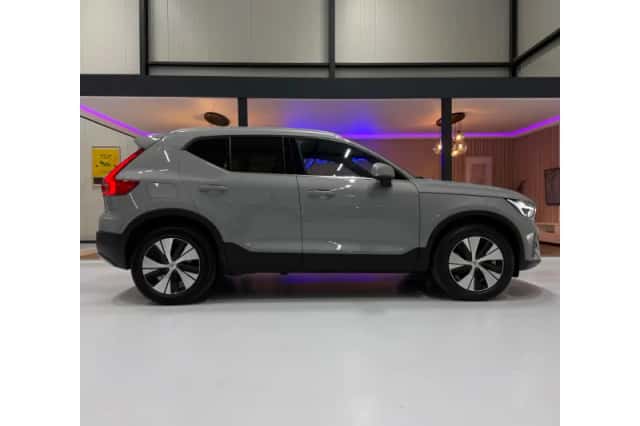 Volvo XC40 (2023) thumbnail 6