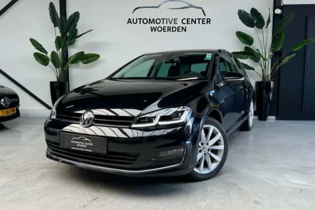 Volkswagen Golf (2015) thumbnail 1