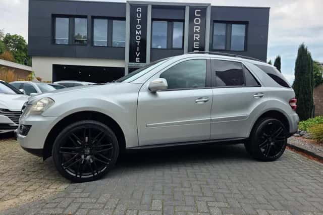 Mercedes-Benz ML-Klasse (2008) thumbnail 1
