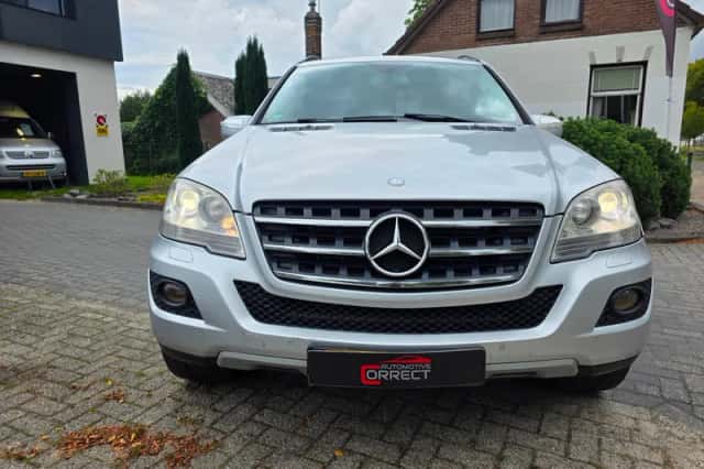 Mercedes-Benz ML-Klasse (2008) thumbnail 5