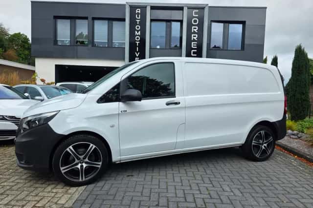Mercedes-Benz Vito (2018) thumbnail 1