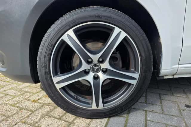 Mercedes-Benz Vito (2018) thumbnail 2