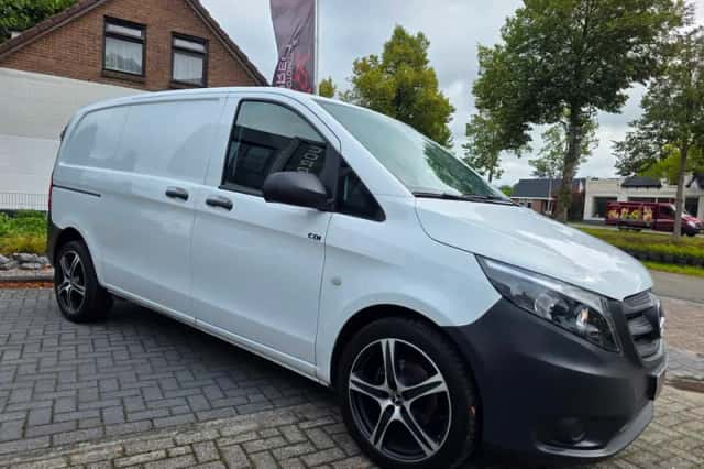 Mercedes-Benz Vito (2018) thumbnail 5
