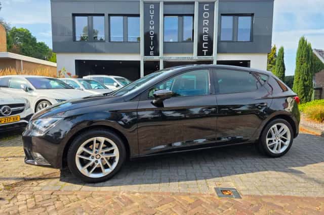 SEAT Leon (2013) thumbnail 1