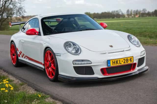 Porsche 911 (2010) thumbnail 2