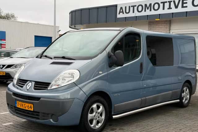 Renault Trafic (2010) thumbnail 1