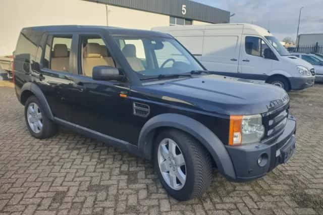 Land Rover Discovery (2006) thumbnail 2